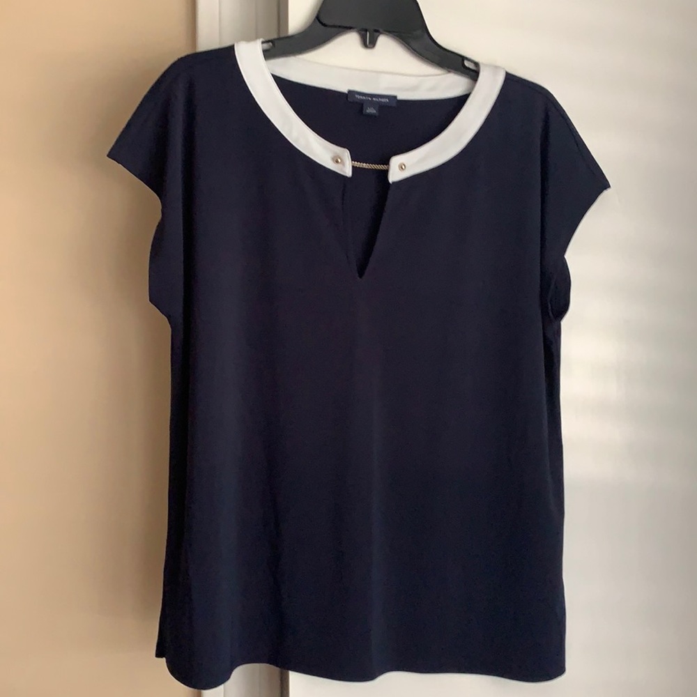 Navy and white top!